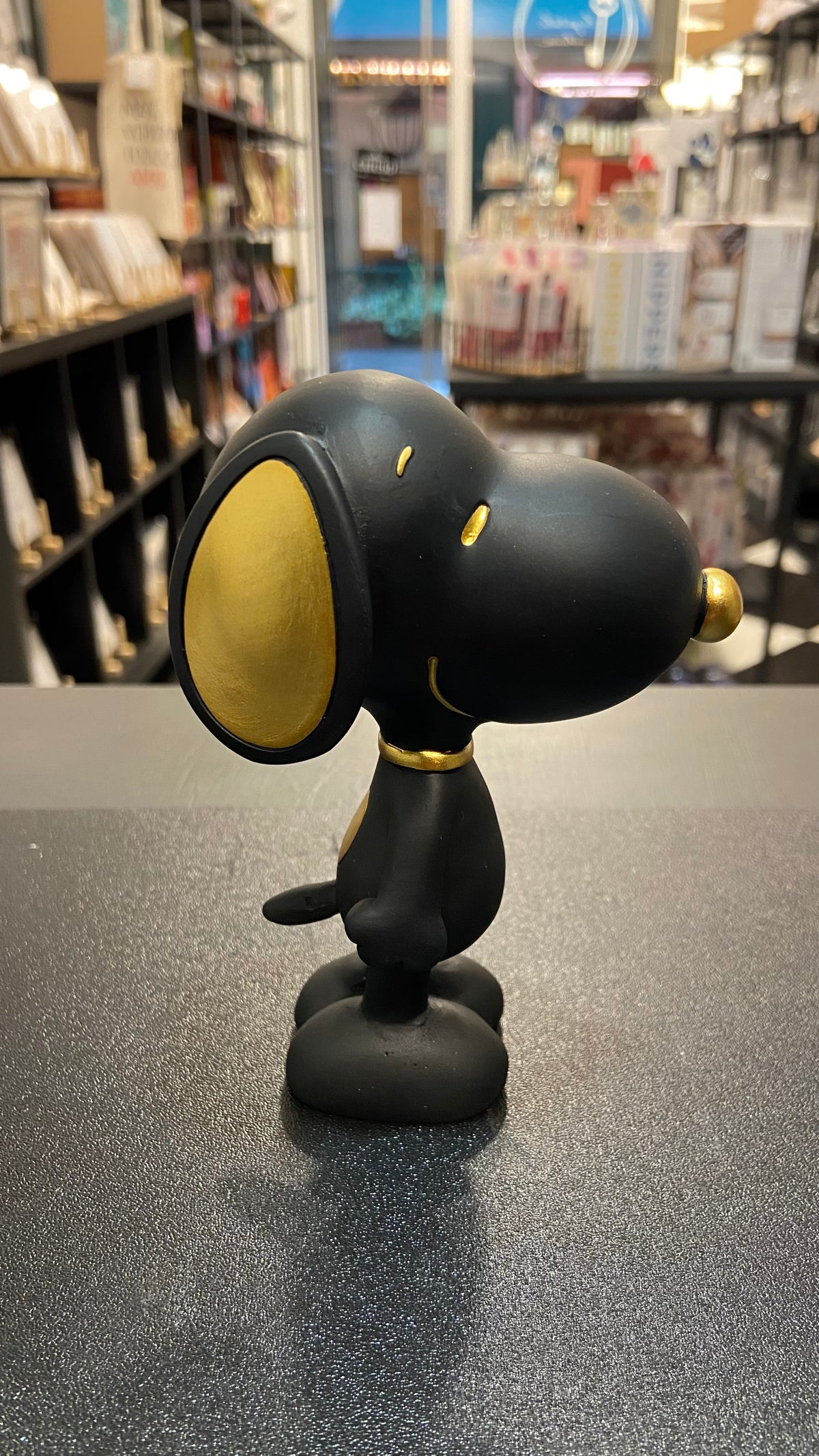 STATUA SNOOPY - Standing black - 12cm