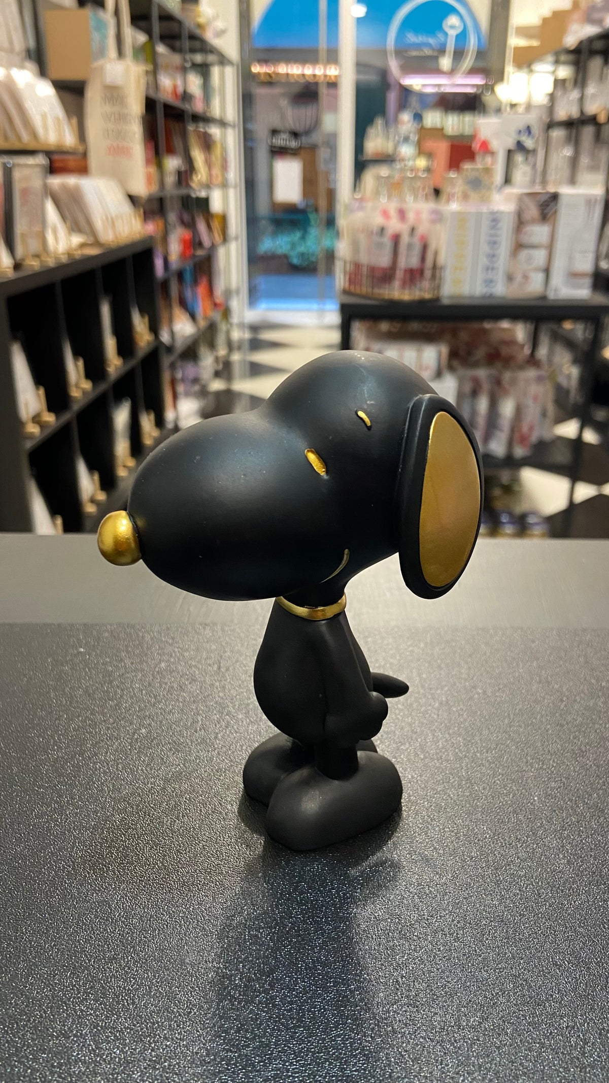 STATUA SNOOPY - Standing black -  12cm